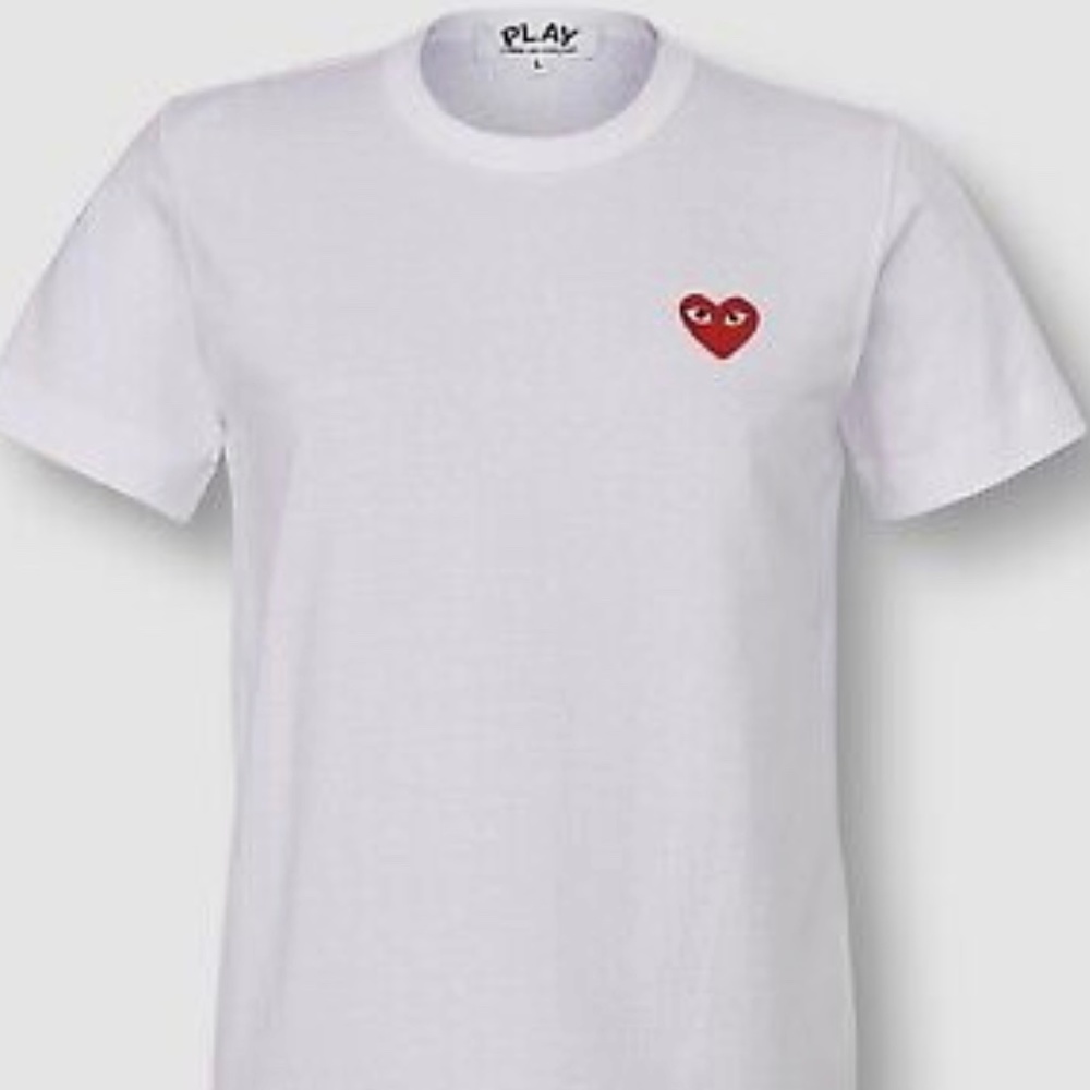 COMME DES GARCONS PLAY Classic Embroidered Heart T-Shirt white (size small)